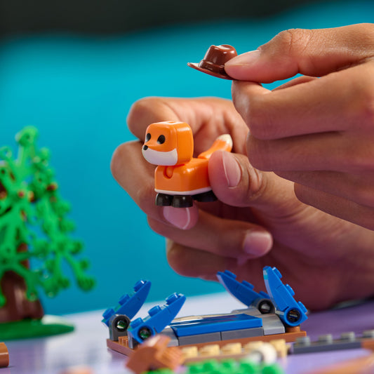 Adopt Me Red Fox & Campsite Building Set
