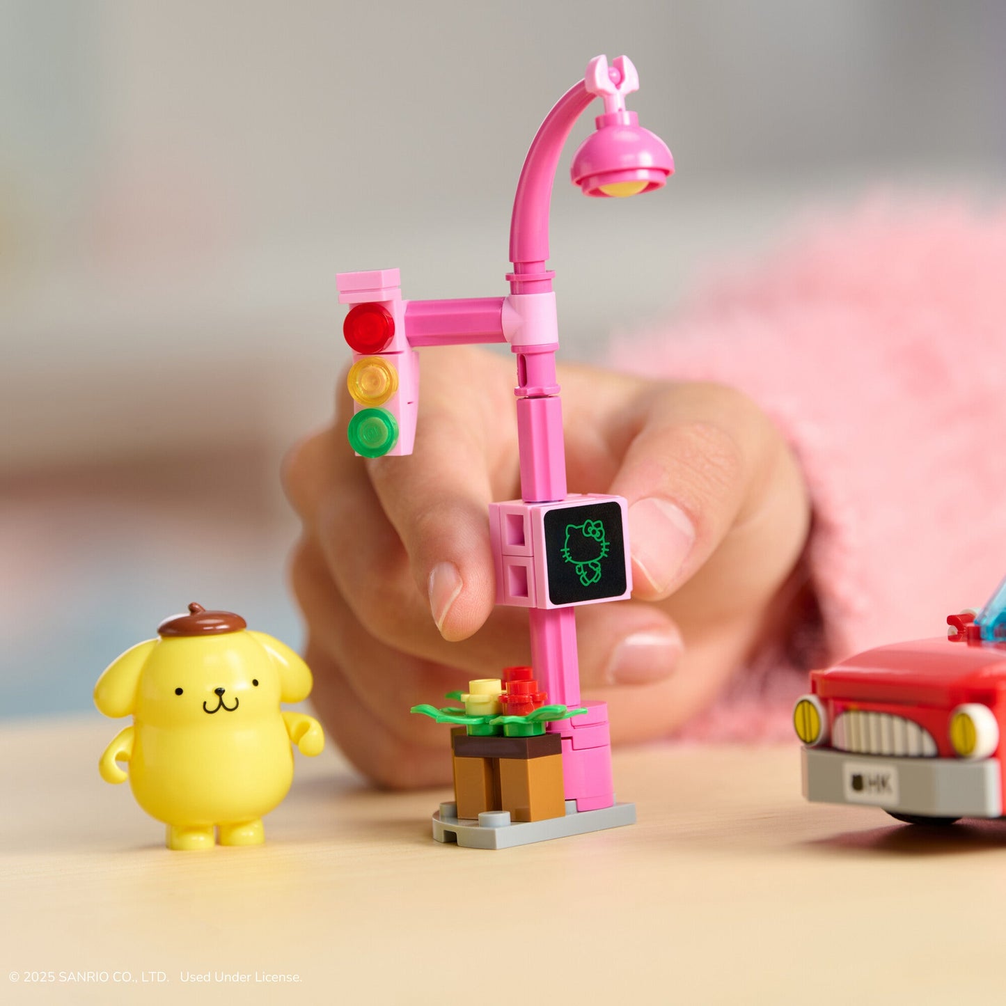 Hello Kitty and Friends Badtz-maru’s Convertible Building Set