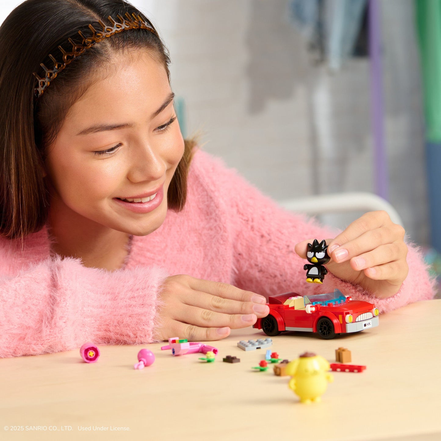 Hello Kitty and Friends Badtz-maru’s Convertible Building Set