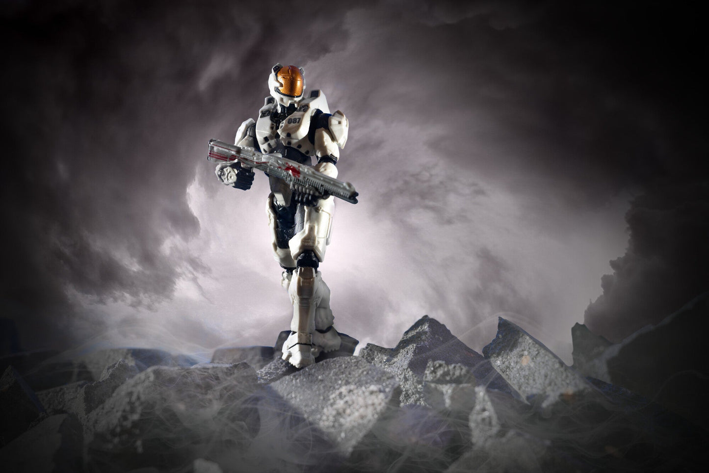 Halo Kelly-087 - Deluxe 4-Inch Articulated Figure with “Oathsworn” Shotgun