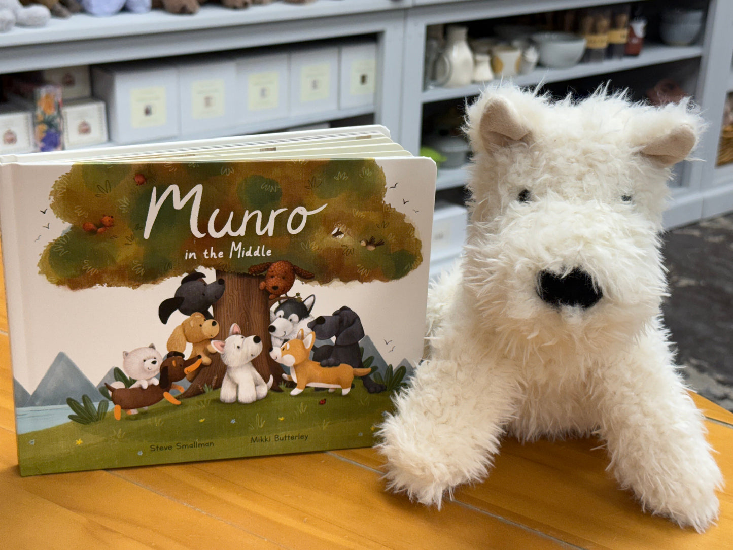 Jellycat Munro in the Middle Book and Munro Scottie Dog Medium Plush Set