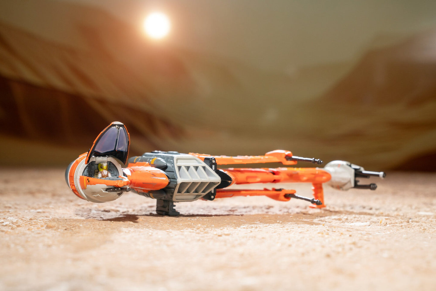 STAR WARS™ Micro Galaxy Squadron Hera Syndulla’s B-wing